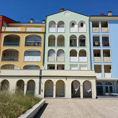 P049 Porto Recanati, Comodo Monolocale Vista Mare Lägenhet *