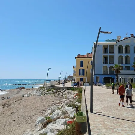 P049 Porto Recanati, Comodo Monolocale Vista Mare Lägenhet Porto Recanati